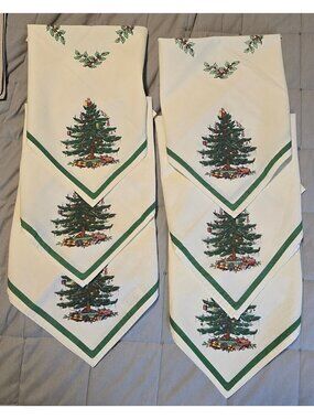 Spode Christmas decorative napkins Set of 6 Festive Green Trim